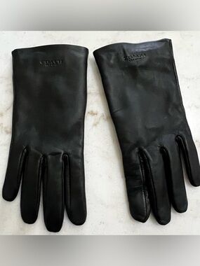 COACH LEATHER TECH GLOVES IN BLACK SHEEPSKIN LEATHER 100%WOOL LINING SIZE MEDIUM